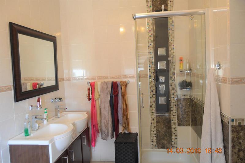 To Let 6 Bedroom Property for Rent in Kleinbron Estate Western Cape